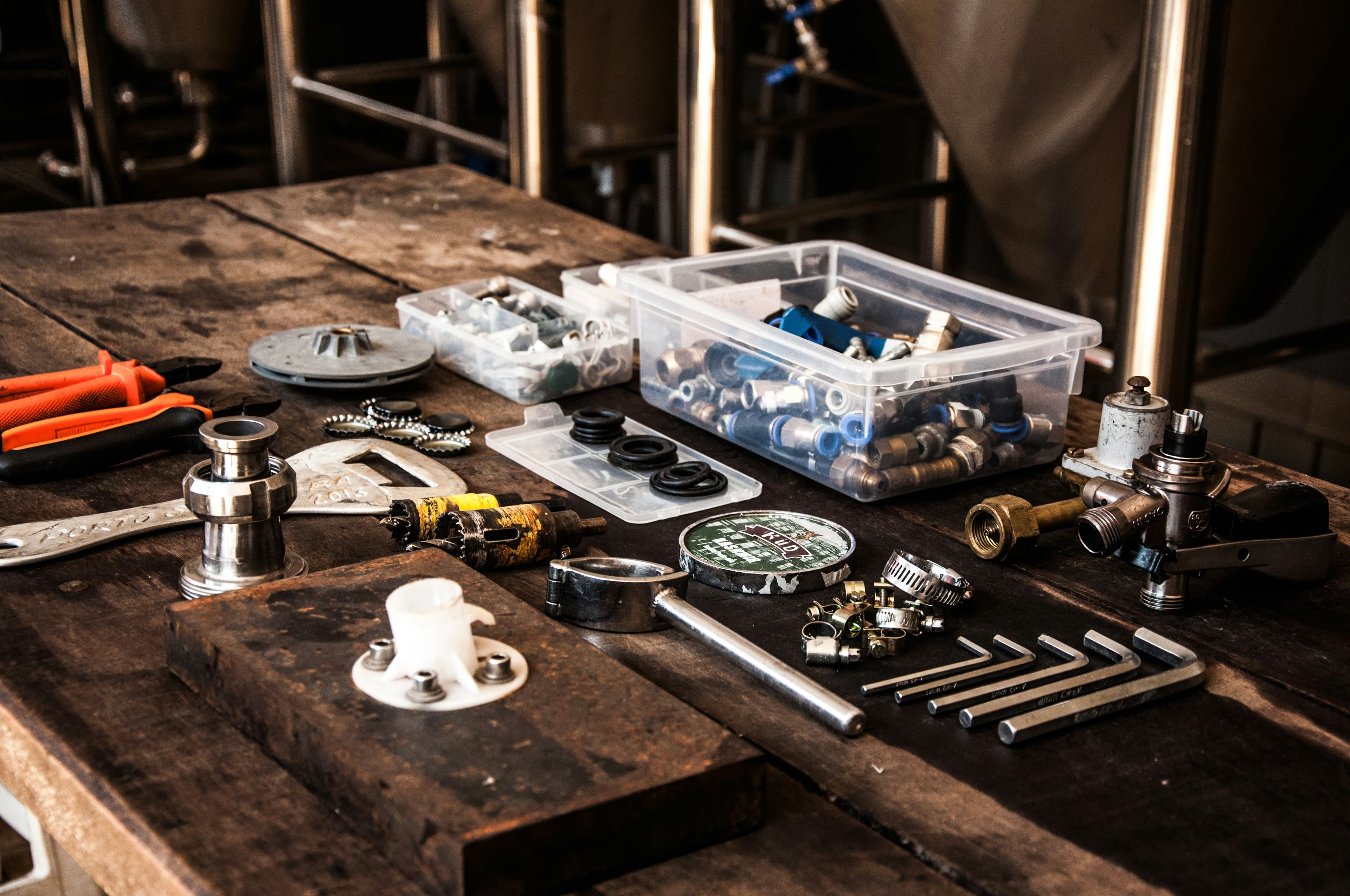Plumbing tools and fittings for mechanical installations