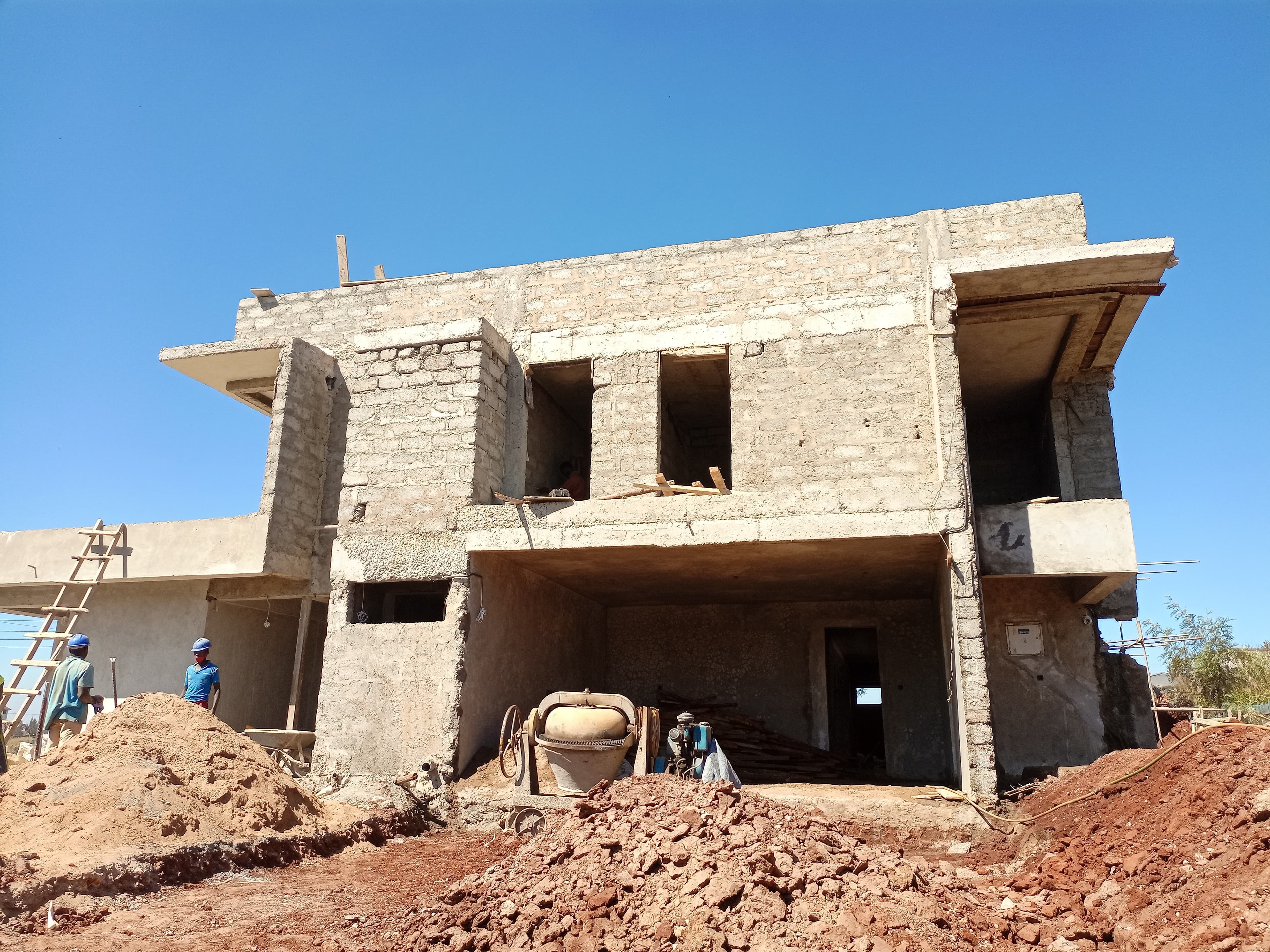 Structural shell and blockwork under construction at Kijani Ridge